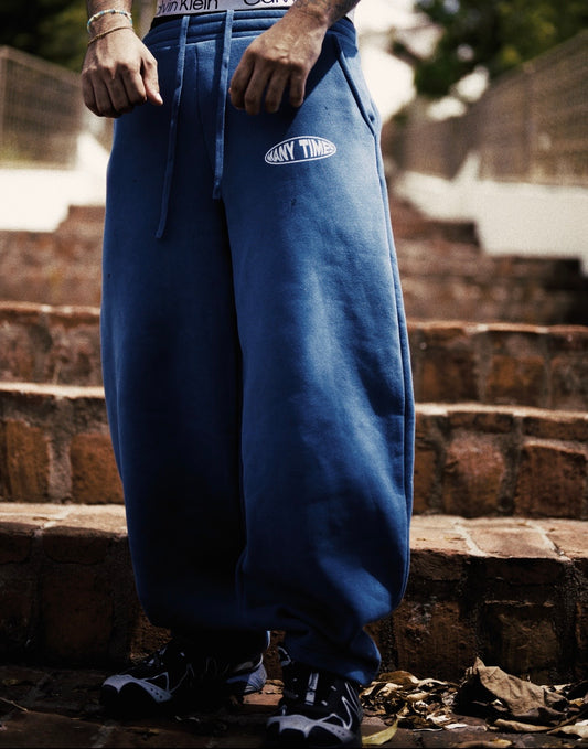 BARREL LEG SWEATPANTS
